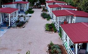 Fjaka Camp